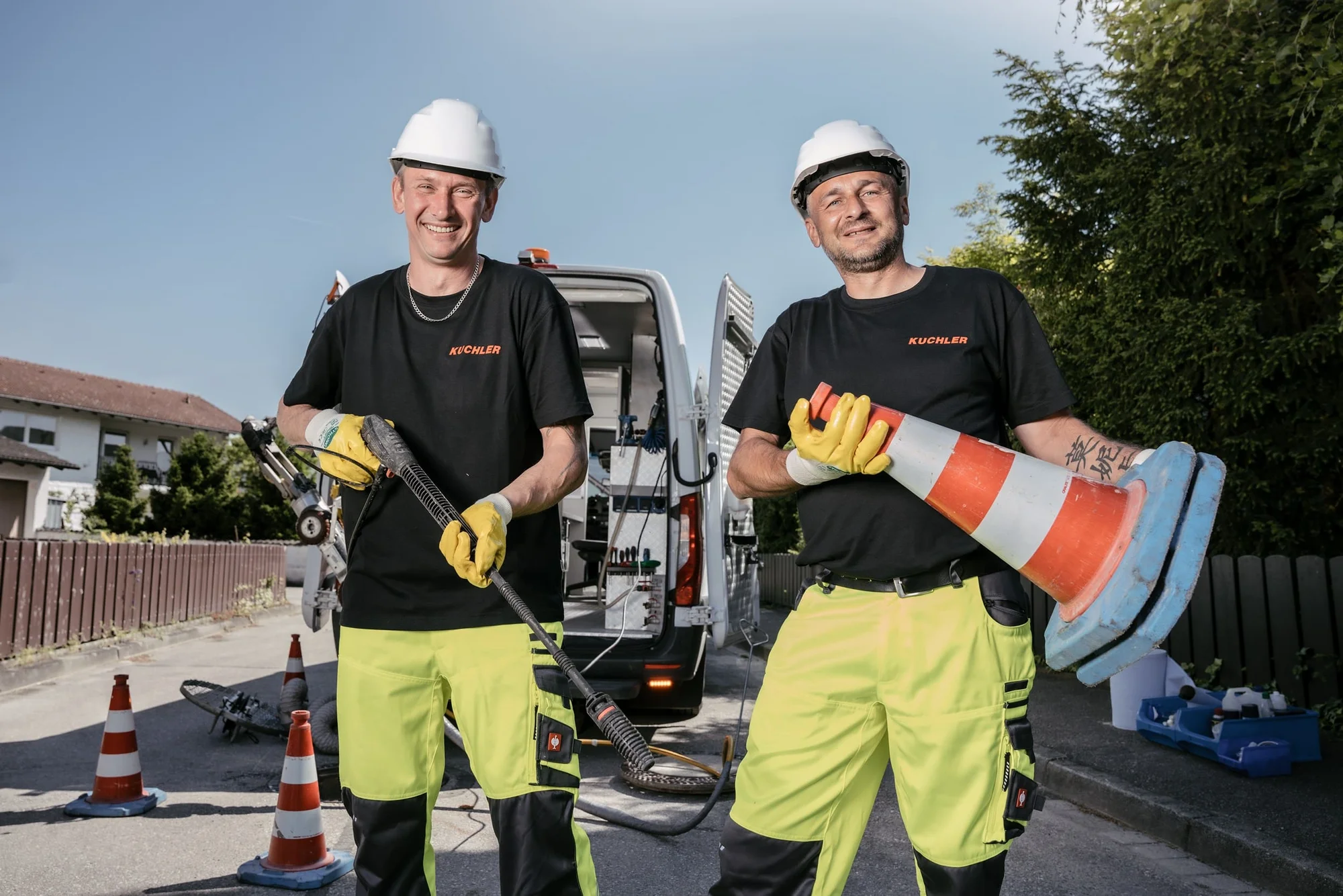 Kran Regensburg bei Hebearbeiten auf Baustelle